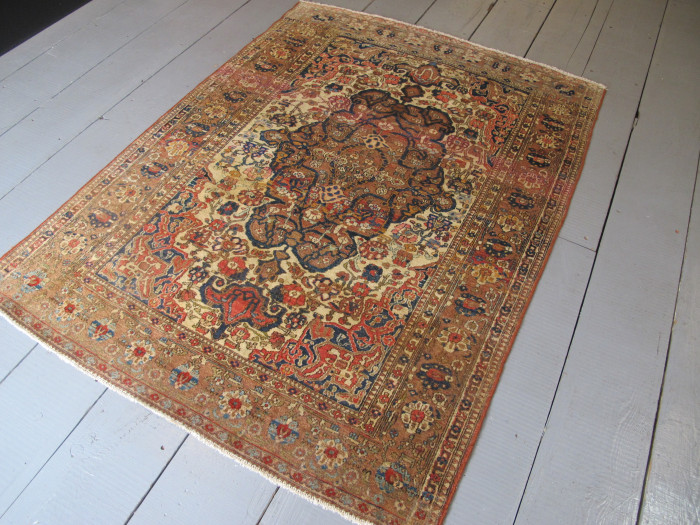 Fine Isfahan Rug