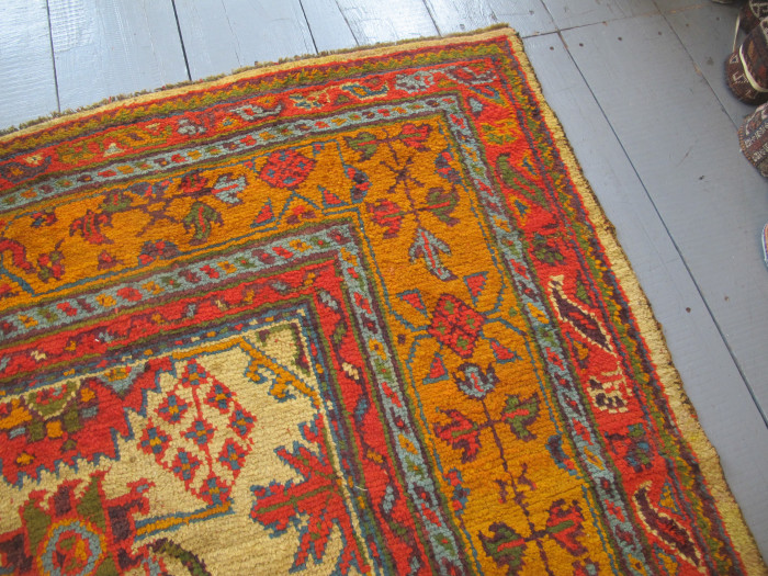 Oushak Carpet